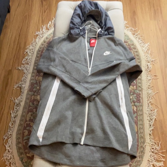Nike Other - Men’s Nike sweater